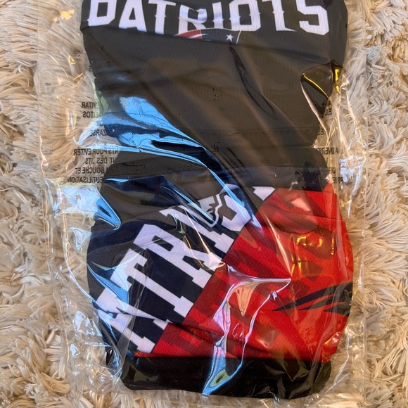 Youth NFL Patriots Face Coverings ages 4-7 ✨BOGO - Picture 3 of 4